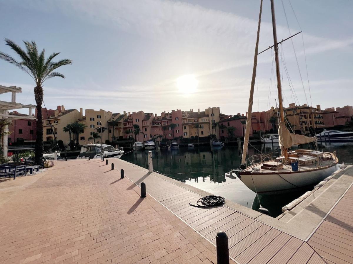 Sotogrande Alboaire- Waterfront Luxury 4 Bedroom Apt In The Marina Of Sotogrande Kültér fotó