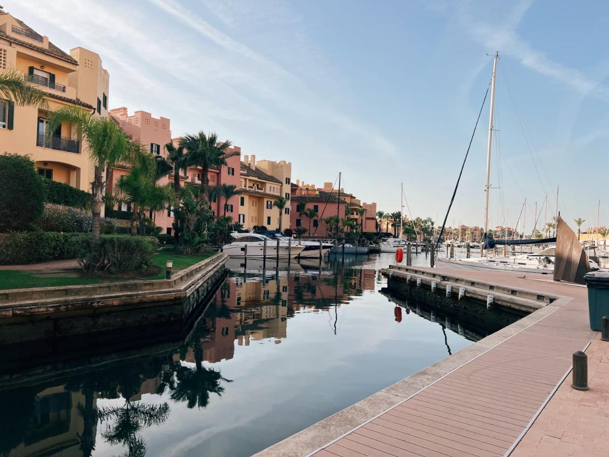 Sotogrande Alboaire- Waterfront Luxury 4 Bedroom Apt In The Marina Of Sotogrande Kültér fotó